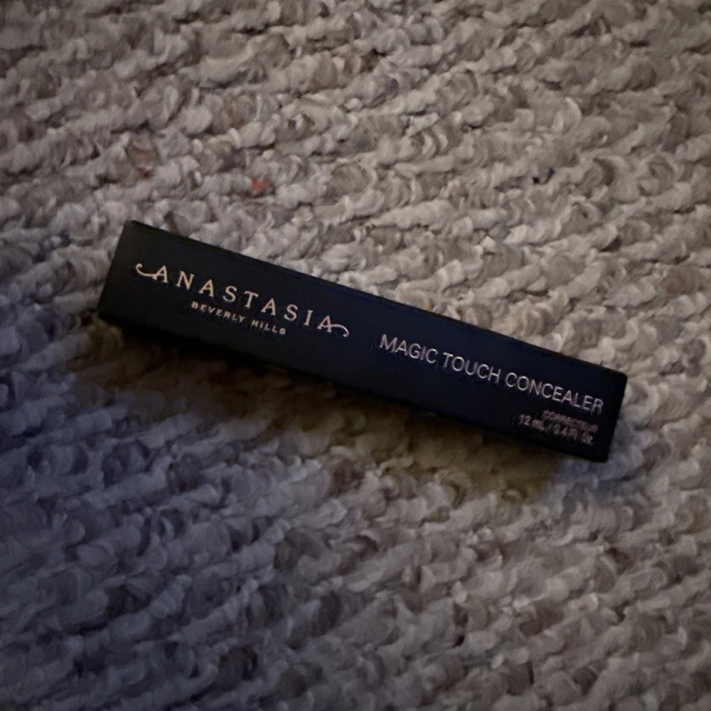 NEW ANASTASIA BEVERLY HILLS Magic Touch Concealer Shade 9 Medium Cool 0.4 fl oz